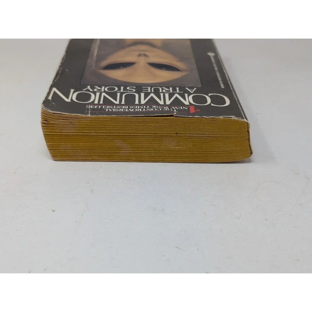 Communion‎ A True Story by Whitley Strieber 1988 Avon Paperback Alien Abduction